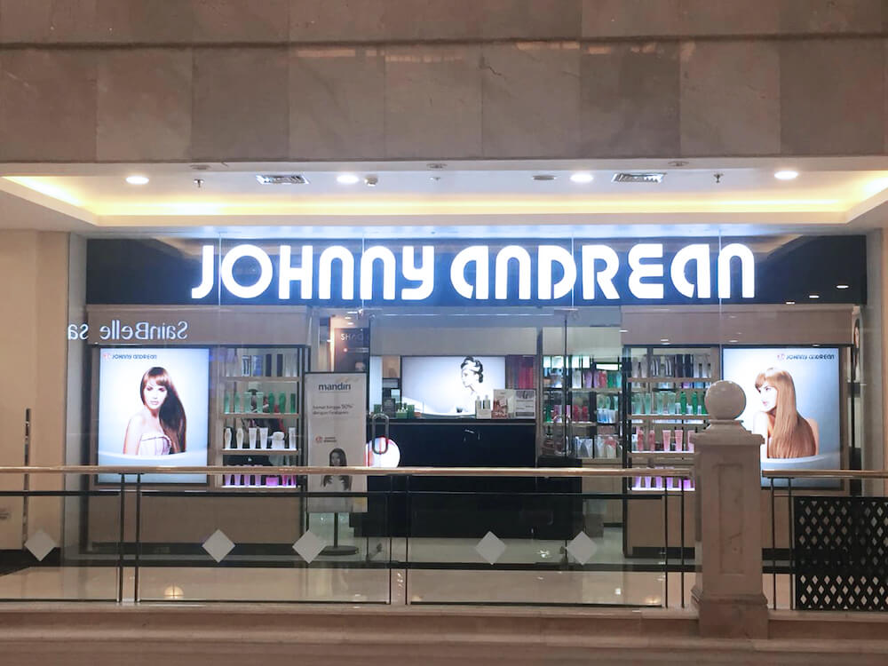 Mall Puri Indah JohnnyAndrean Salon & Training